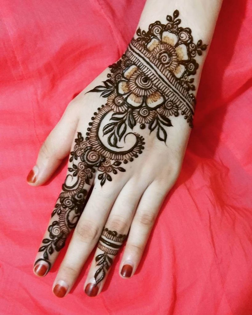 15 Top Trending Mehndi Designs of Different Types in 2022 - Story.com.pk