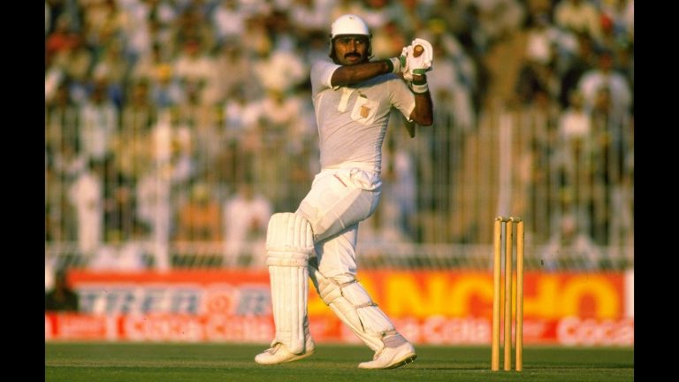 Top 10 Cricket Legends of Pakistan - Story.com.pk