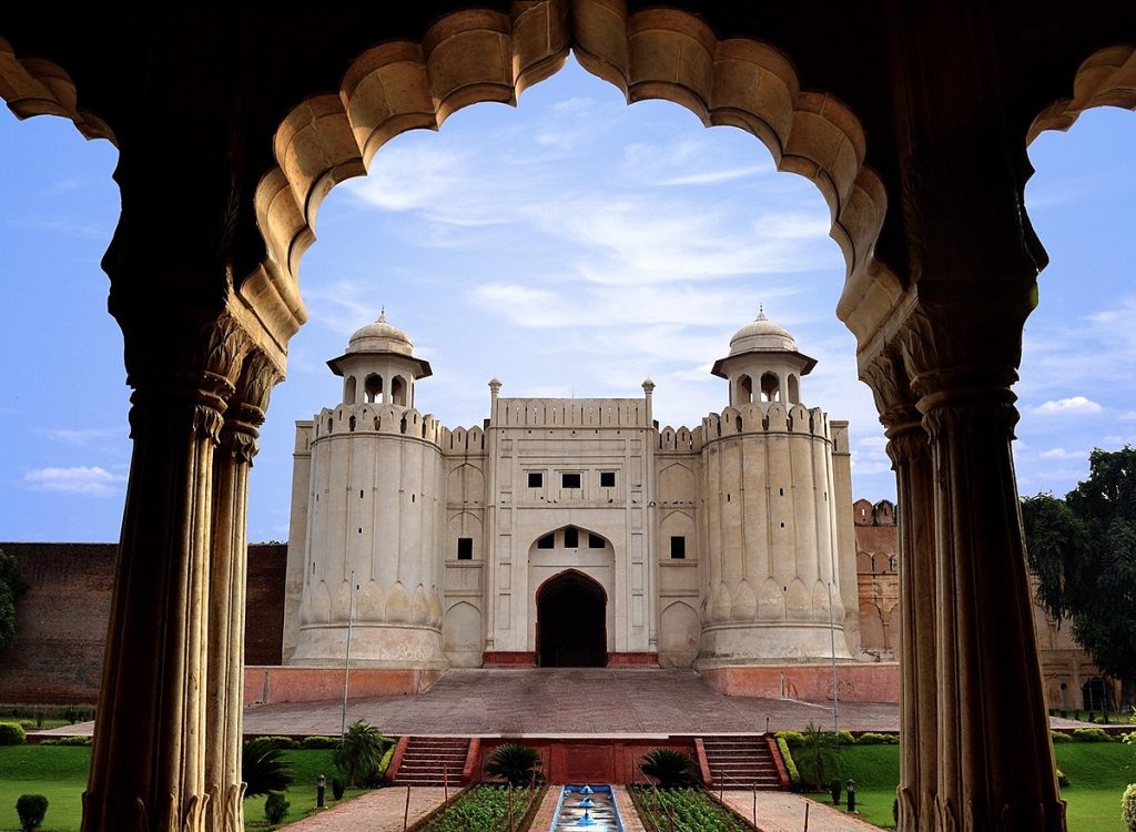 10 places to visit in lahore