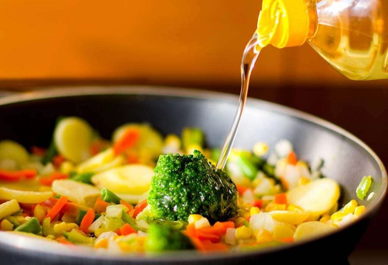 5 Best Cooking Oils in Pakistan for Better Health 5 Best Cooking Oils in Pakistan for Better Health