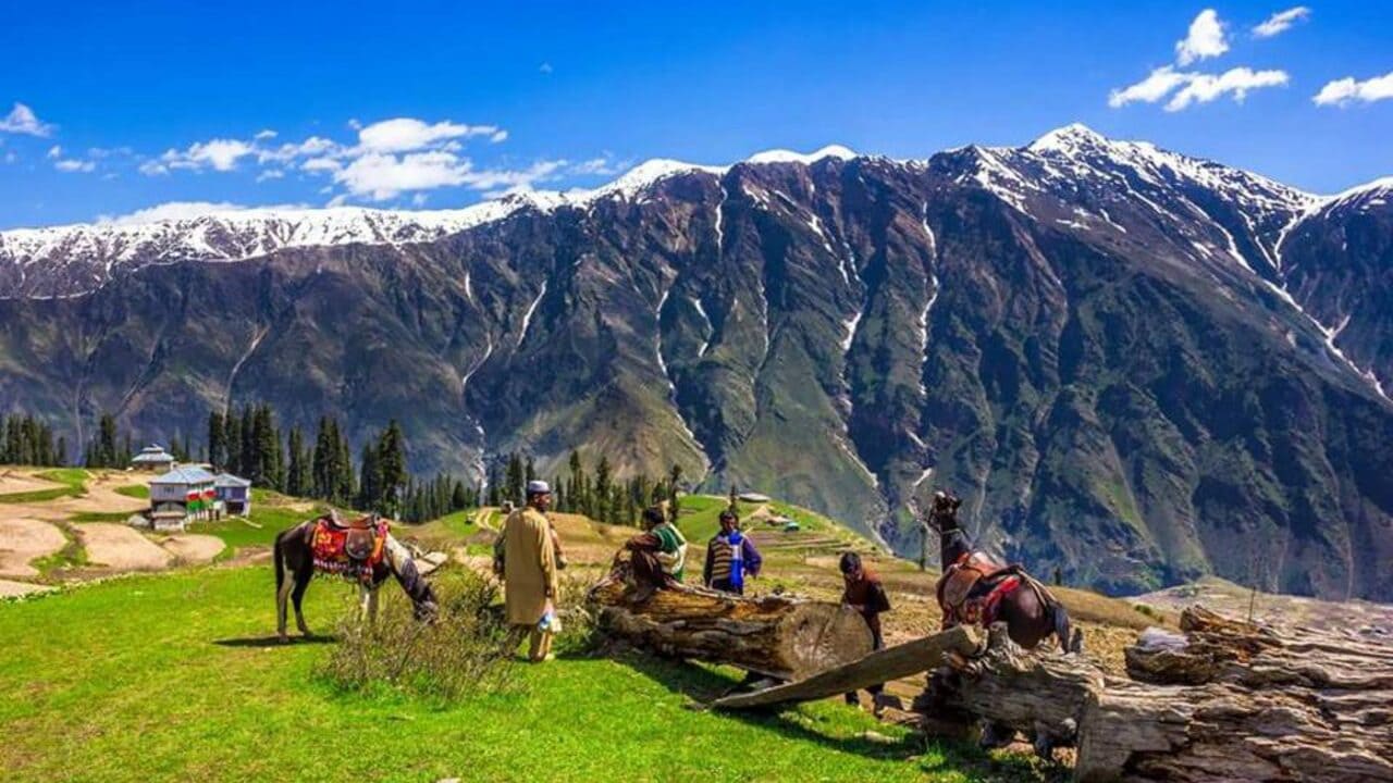 Naran Kaghan The Best Place To Visit With Your Family