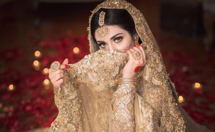 Pakistani Tv Drama Actress Sarah Khan Mehndi Pictures