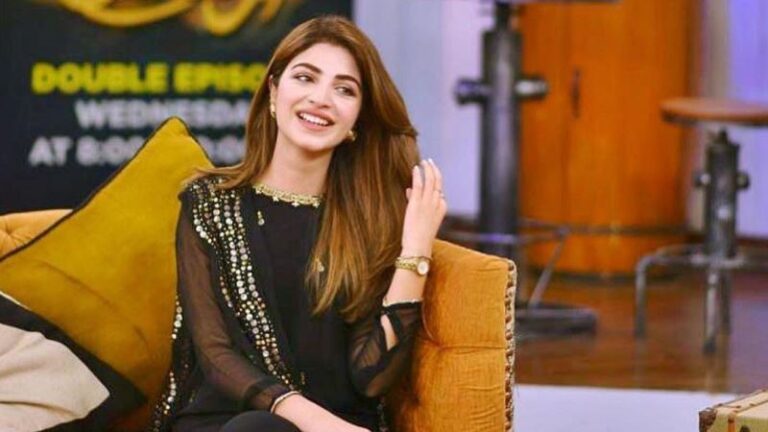 Kinza Hashmi Biography, Age, Education, Husband Kinza Hashmi Biography, Age, Education, Husband