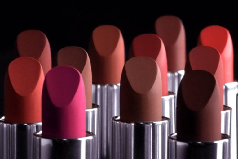 Best Lipstick in Pakistan 2025 Best Lipstick in Pakistan 2025