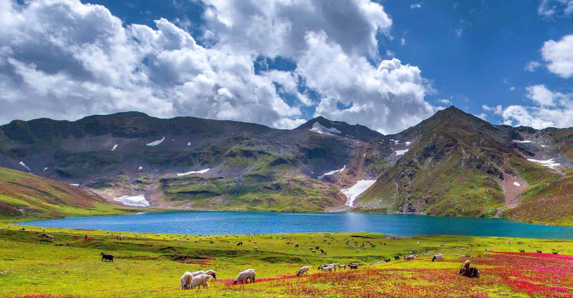 Dudipatsar Lake to Ratti Gali Lake