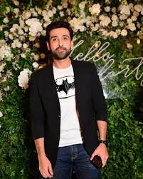 Sami Khan Biography