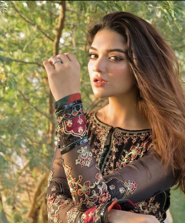 Romaisa Khan Tiktoker